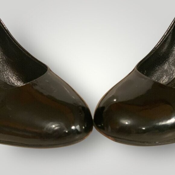Burberry Patent Leather Pumps - Picture 6 of 10